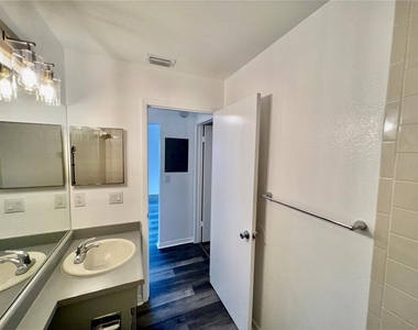4025 Angel Oak Court - Photo Thumbnail 19