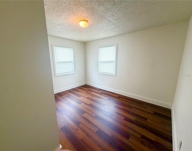 1502 W Grace Street - Photo Thumbnail 18