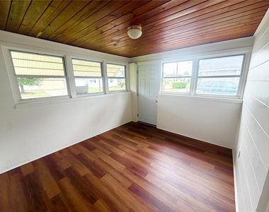 1502 W Grace Street - Photo Thumbnail 6