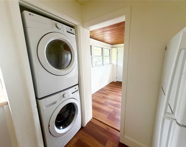 1502 W Grace Street - Photo Thumbnail 5