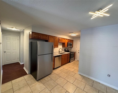 121 E Patterson Street - Photo Thumbnail 2