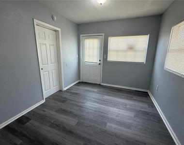 1748 2nd Street Ne - Photo Thumbnail 2