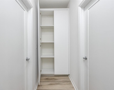 915 E 15th Avenue - Photo Thumbnail 28