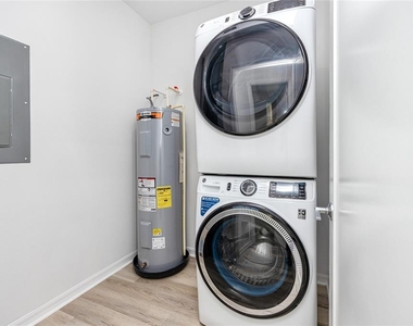 915 E 15th Avenue - Photo Thumbnail 22