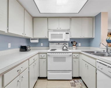 700 Starkey Road - Photo Thumbnail 8