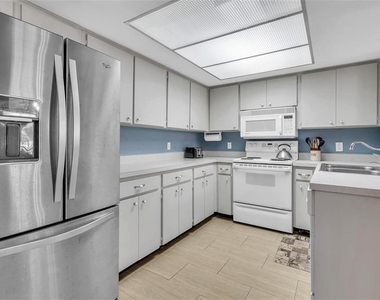 700 Starkey Road - Photo Thumbnail 7