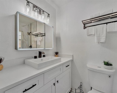 6209 Flamingo Drive - Photo Thumbnail 27