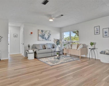 6209 Flamingo Drive - Photo Thumbnail 5