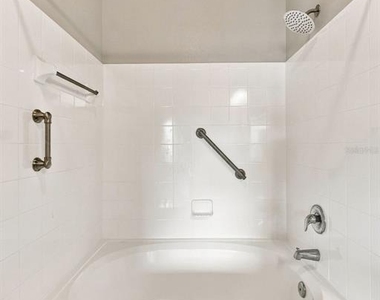 10436 Villa View Circle - Photo Thumbnail 20