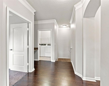 10436 Villa View Circle - Photo Thumbnail 5