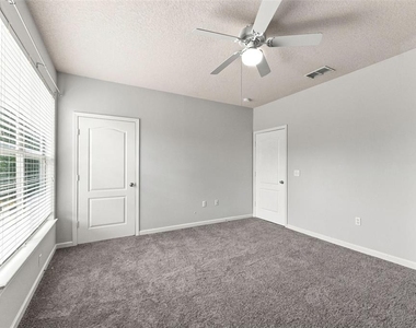 10436 Villa View Circle - Photo Thumbnail 27