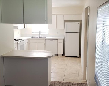 16106 Sagebrush Road - Photo Thumbnail 9