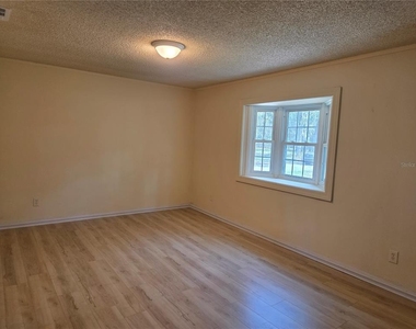 5809 J G Rogers Lane - Photo Thumbnail 8