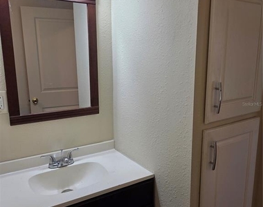 5809 J G Rogers Lane - Photo Thumbnail 2