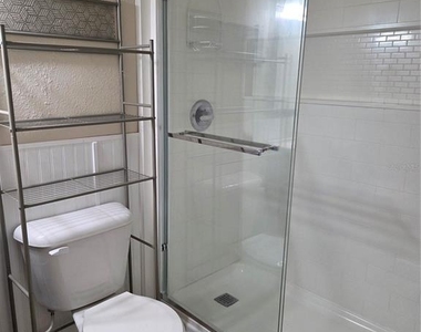 5809 J G Rogers Lane - Photo Thumbnail 6