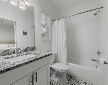 6615 S Manhattan Avenue - Photo Thumbnail 21