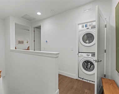 6615 S Manhattan Avenue - Photo Thumbnail 22