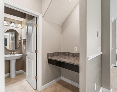9650 Ivory Drive - Photo Thumbnail 7