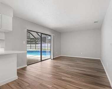 423 Van Reed Manor Drive - Photo Thumbnail 5