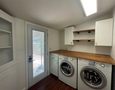 4221 Burlington Avenue N - Photo Thumbnail 24