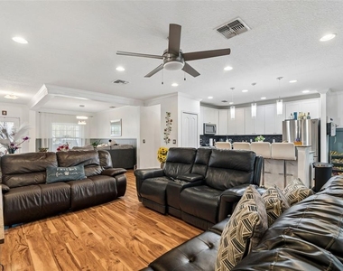 13046 Linden Drive - Photo Thumbnail 6