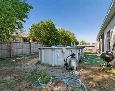 13046 Linden Drive - Photo Thumbnail 18