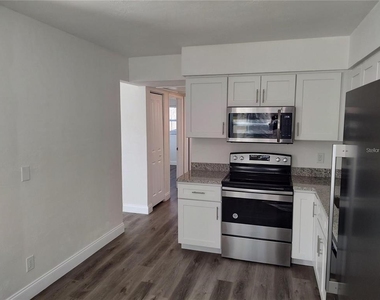 4637 12th Avenue N - Photo Thumbnail 4