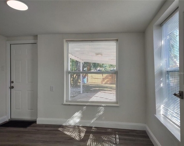 4637 12th Avenue N - Photo Thumbnail 11