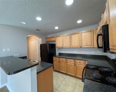 10815 Great Carlisle Court - Photo Thumbnail 4