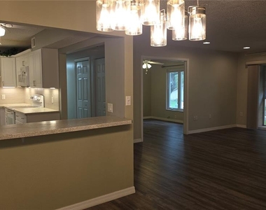 12119 Sunny Glen Lane - Photo Thumbnail 4