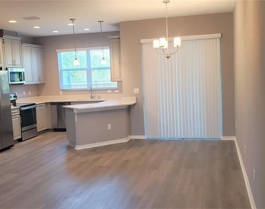 29821 Southwell Lane - Photo Thumbnail 12