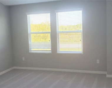 29821 Southwell Lane - Photo Thumbnail 7
