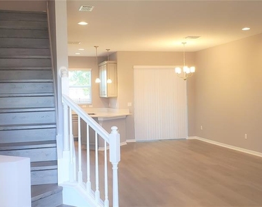 29821 Southwell Lane - Photo Thumbnail 13