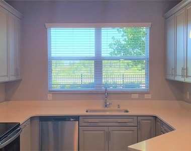 29821 Southwell Lane - Photo Thumbnail 14