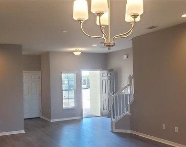 29821 Southwell Lane - Photo Thumbnail 3