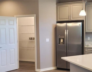 29821 Southwell Lane - Photo Thumbnail 16