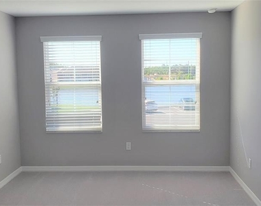 29821 Southwell Lane - Photo Thumbnail 11