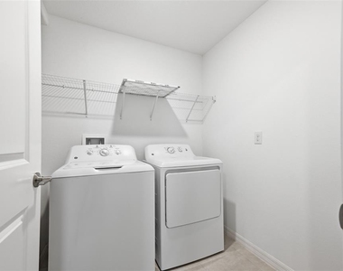 12860 Tripoli Ave - Photo Thumbnail 17