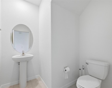12860 Tripoli Ave - Photo Thumbnail 4