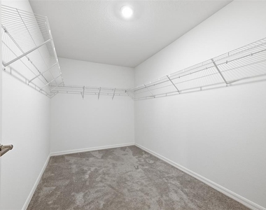 12860 Tripoli Ave - Photo Thumbnail 16