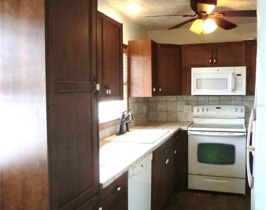 202 Bedford Trail - Photo Thumbnail 5
