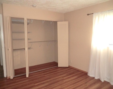 202 Bedford Trail - Photo Thumbnail 15