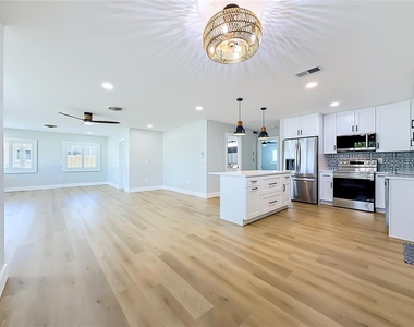 3602 Casablanca Avenue - Photo Thumbnail 14