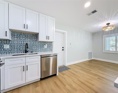 3602 Casablanca Avenue - Photo Thumbnail 19