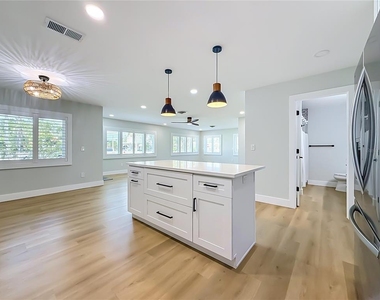 3602 Casablanca Avenue - Photo Thumbnail 16
