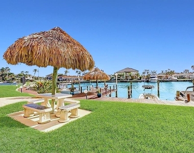 51 Island Way - Photo Thumbnail 29