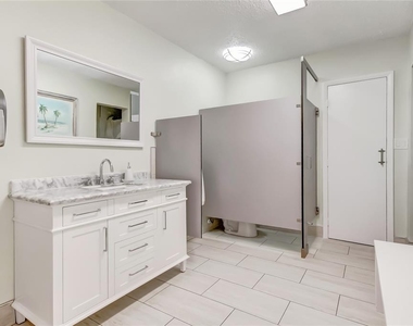 51 Island Way - Photo Thumbnail 52
