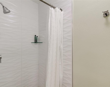 51 Island Way - Photo Thumbnail 53