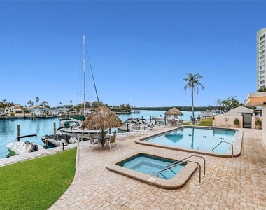 51 Island Way - Photo Thumbnail 34