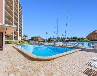 51 Island Way - Photo Thumbnail 39